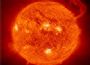 Spezialaufnahme der Ultraviolettstrahlung der Sonne - solche Aufnahmen werden von "Raumsonden" aus gemacht, das sind unbemannte und zu Entdeckungszwecken ins Weltall geschossene Flugkörper.